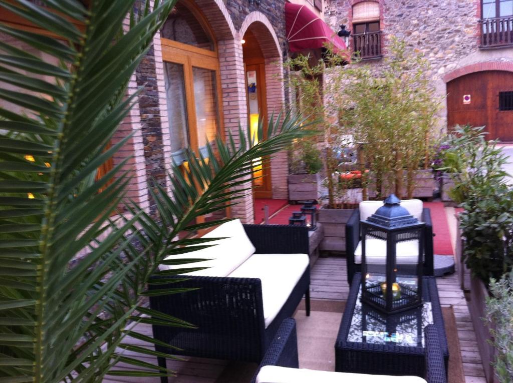 Hotel La Placa Гаригея Екстериор снимка
