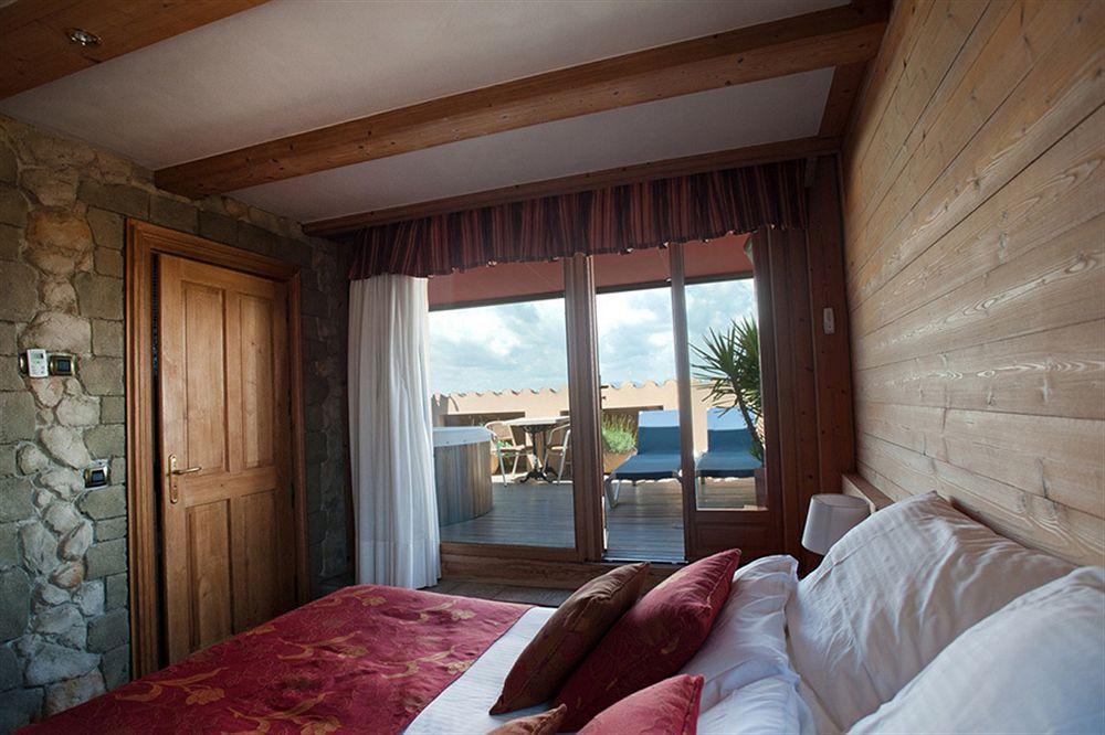 Hotel La Placa Гаригея Екстериор снимка