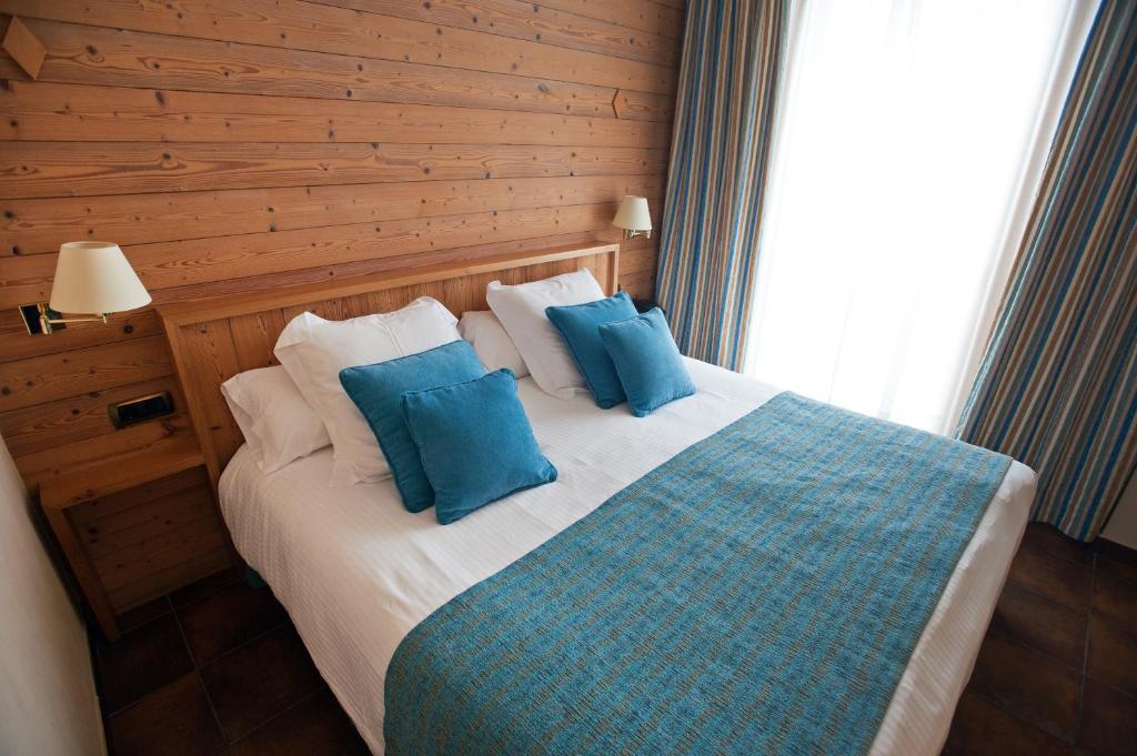 Hotel La Placa Гаригея Стая снимка