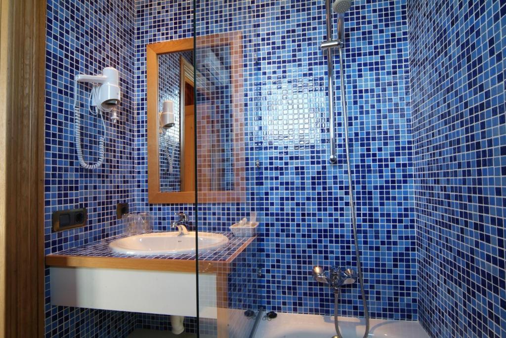 Hotel La Placa Гаригея Стая снимка
