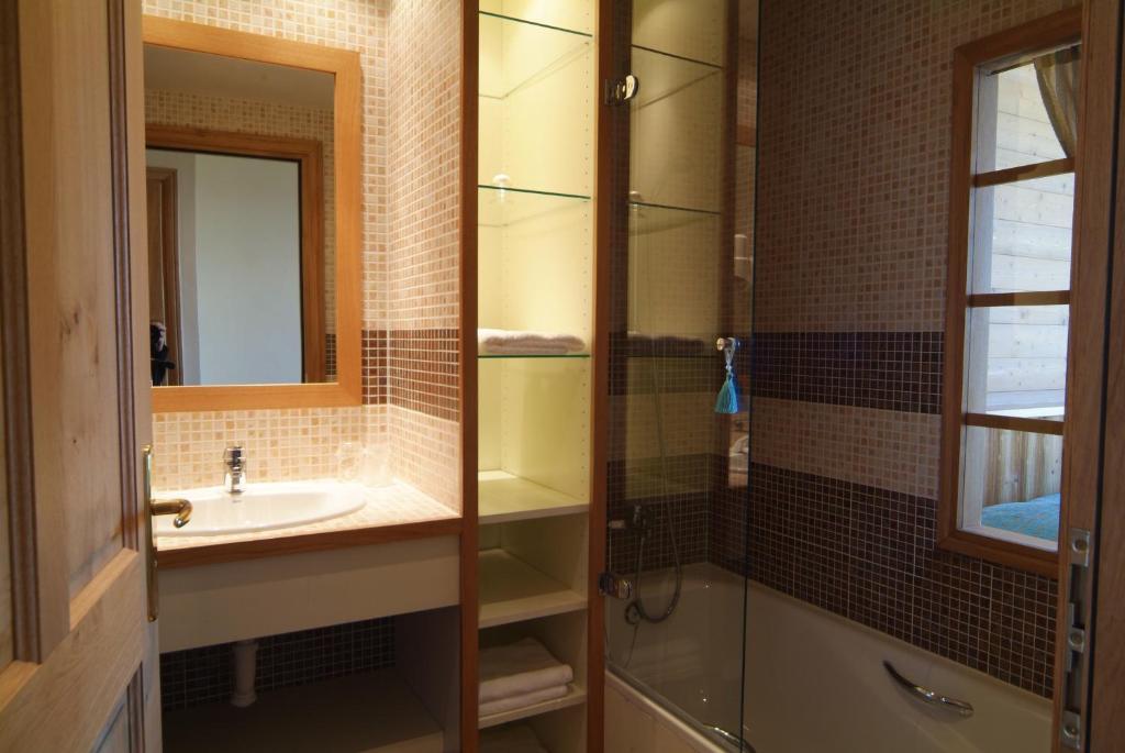 Hotel La Placa Гаригея Стая снимка