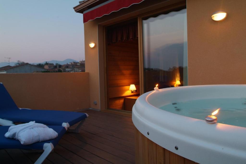 Hotel La Placa Гаригея Стая снимка